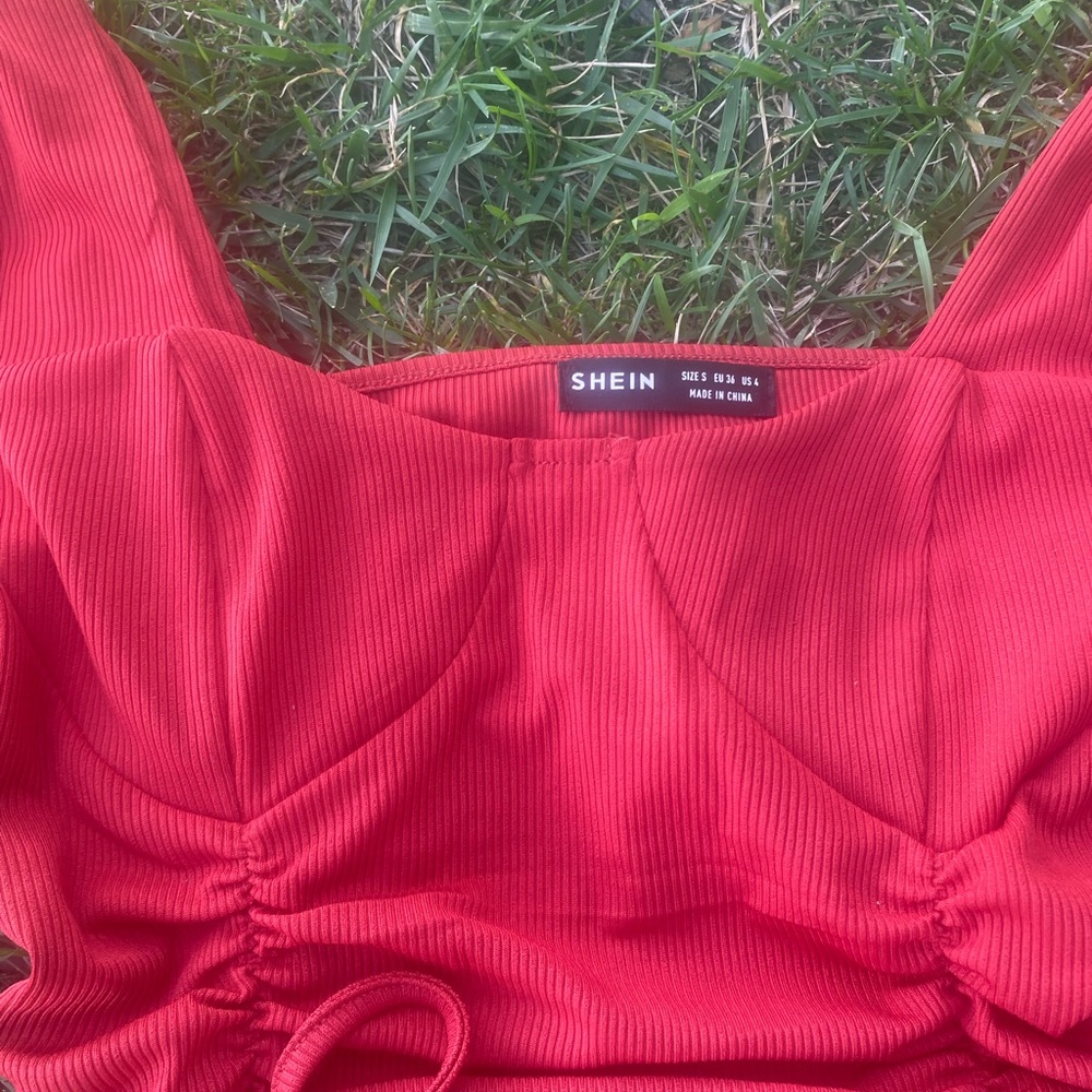 SHEIN Crop Top